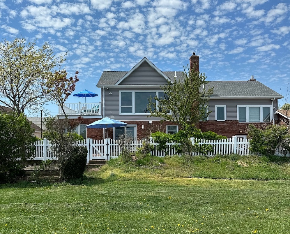 August Rental 10 Mineola Avenue