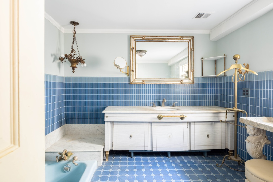 118 Glenwood Avenue, Point Lookout, New York 11561, 3 Bedrooms Bedrooms, 13 Rooms Rooms,3 BathroomsBathrooms,Residential,For Sale,Glenwood Avenue,889131